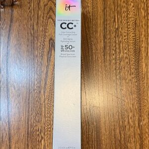 It Cosmetics CC+ Cream - Elegant Silver Packaging